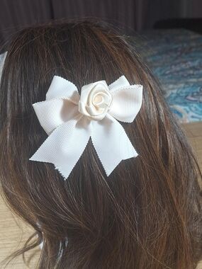 Innocent World Ivory Sculpted Rose Hair Bow | Classic Lolita